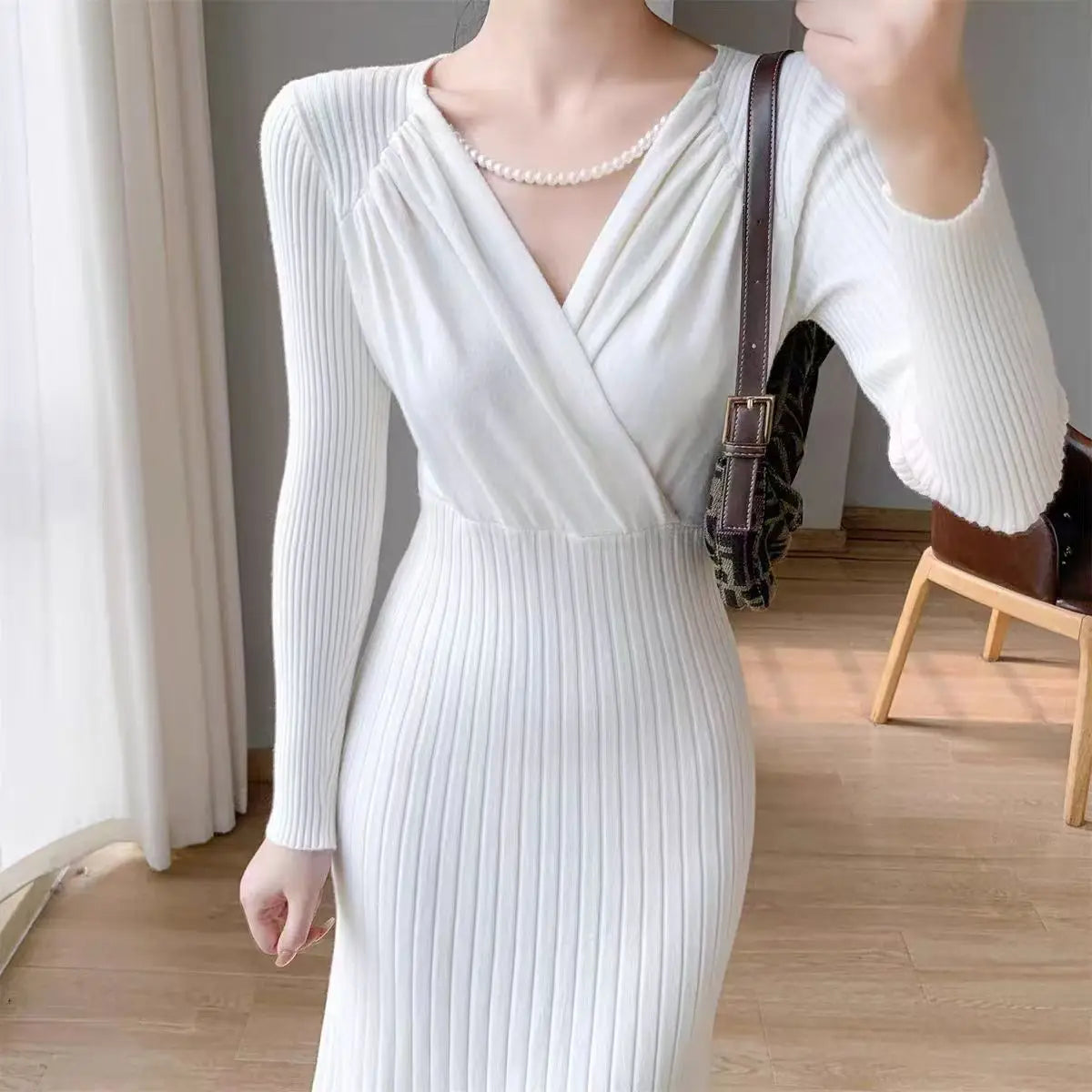 Vianne – Pleated Knit Midi Dress