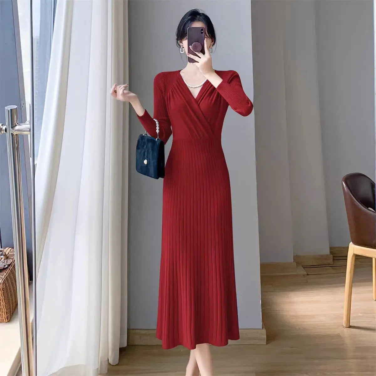 Vianne – Pleated Knit Midi Dress