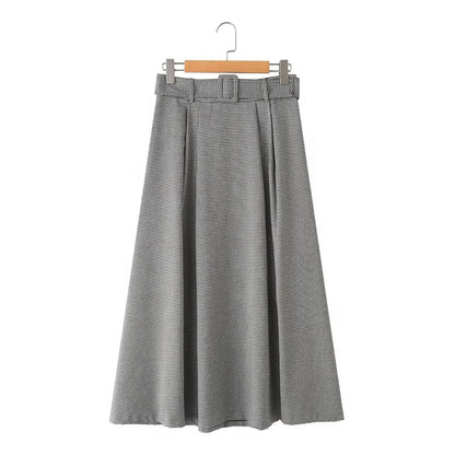 Chic and Elegant Two-piece Office Outfit