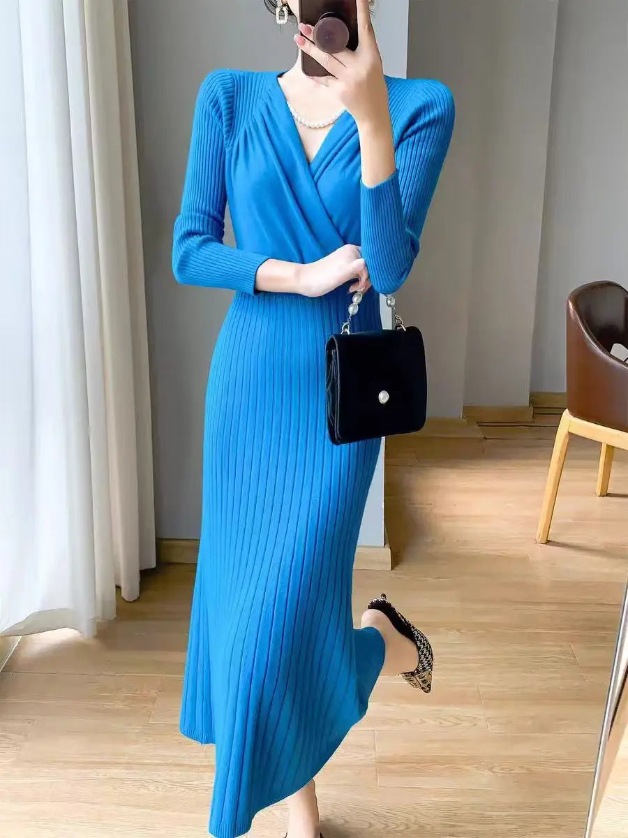 Vianne – Pleated Knit Midi Dress