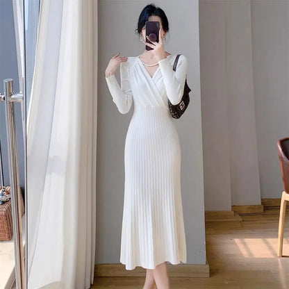 Vianne – Pleated Knit Midi Dress