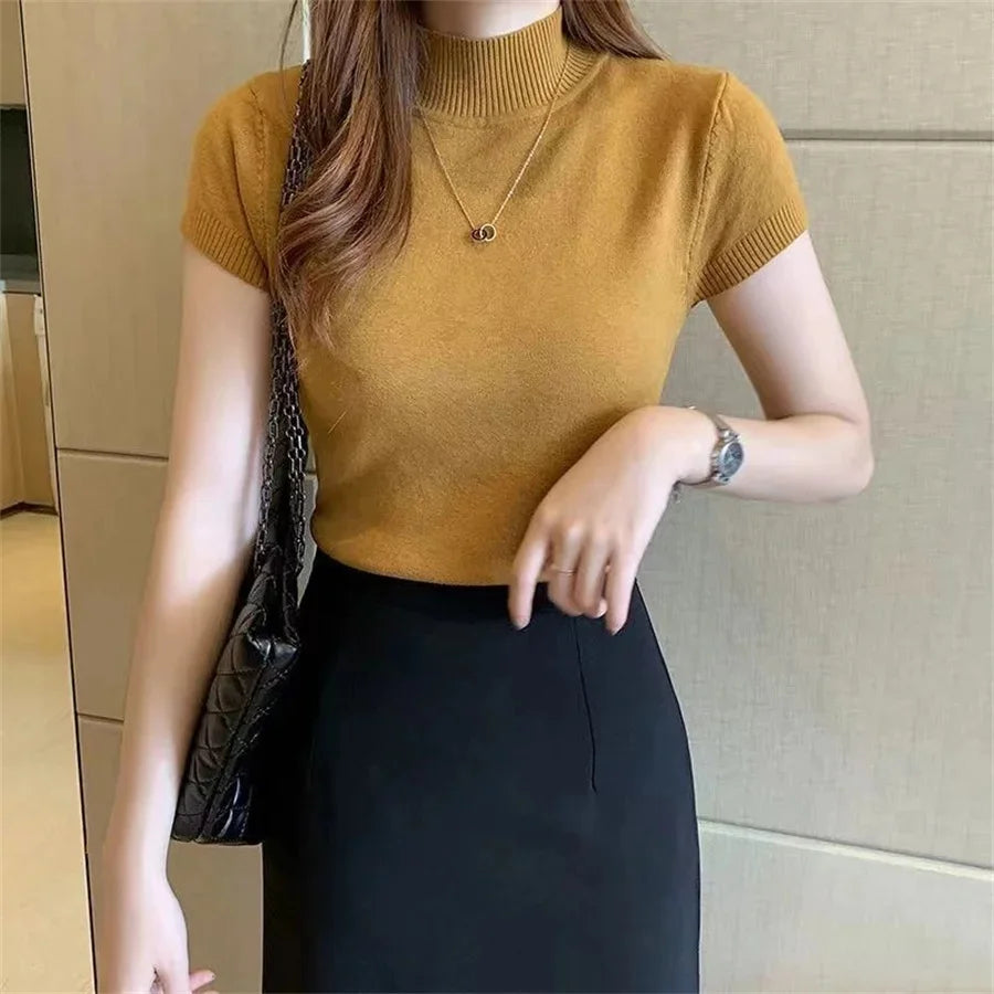 Elia – Slim Fit Knit Crop Tee