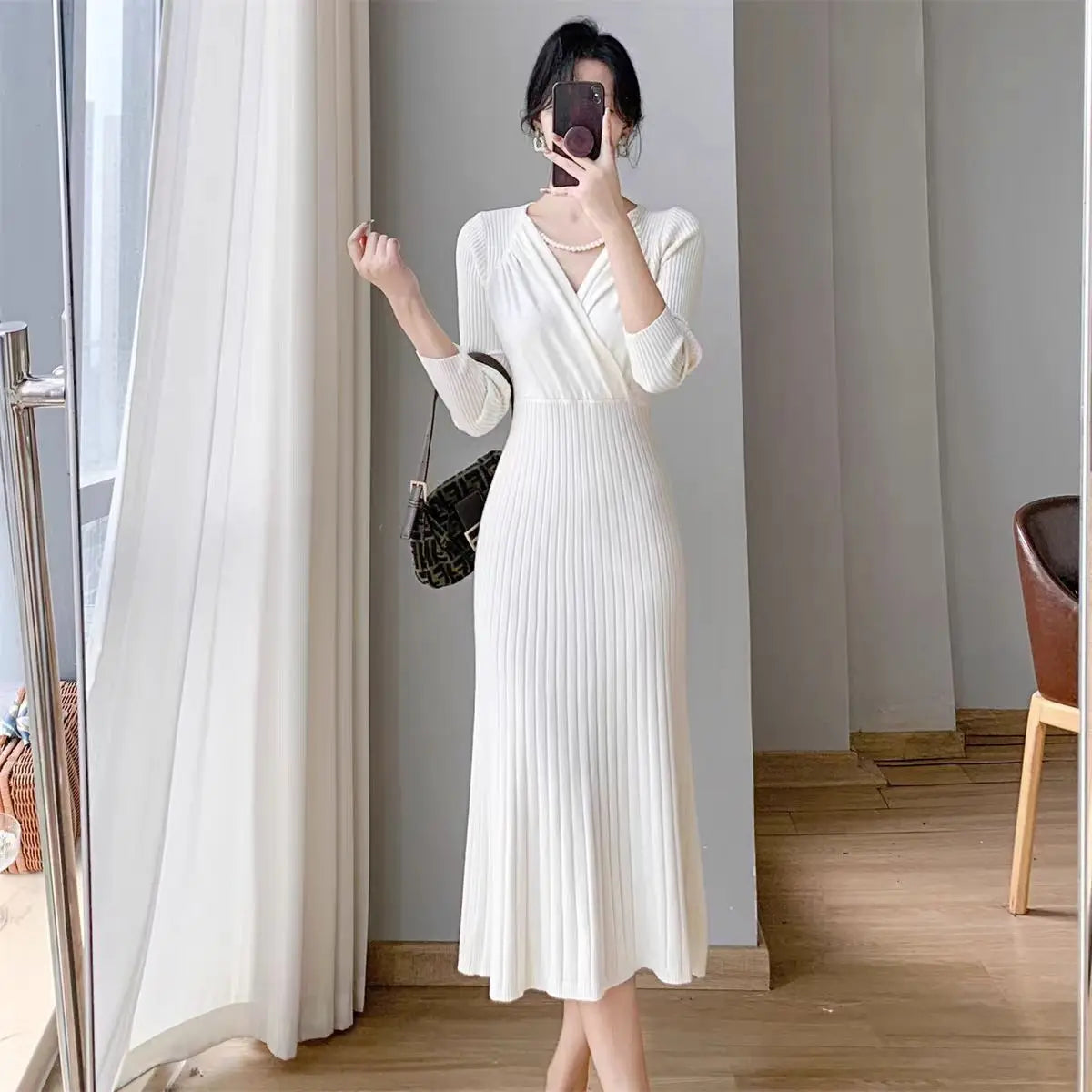 Vianne – Pleated Knit Midi Dress