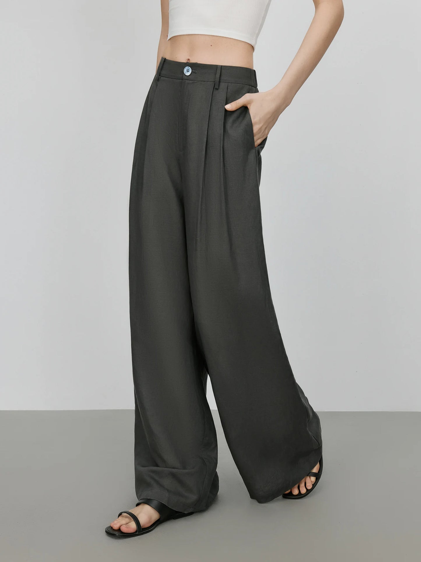 Lyra – Relaxed Tailored Silhouette